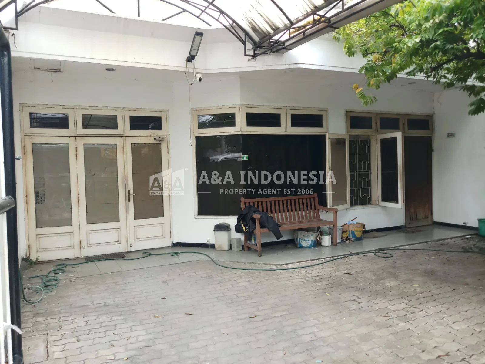 Dijual Rumah Usaha Strategis di Jalan Kedungsari, Surabaya Pusat - Thumbnail 5