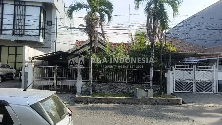 Disewakan Rumah Lokasi Strategis Raya Darmo Permai Selatan Surabaya Barat - Image 1