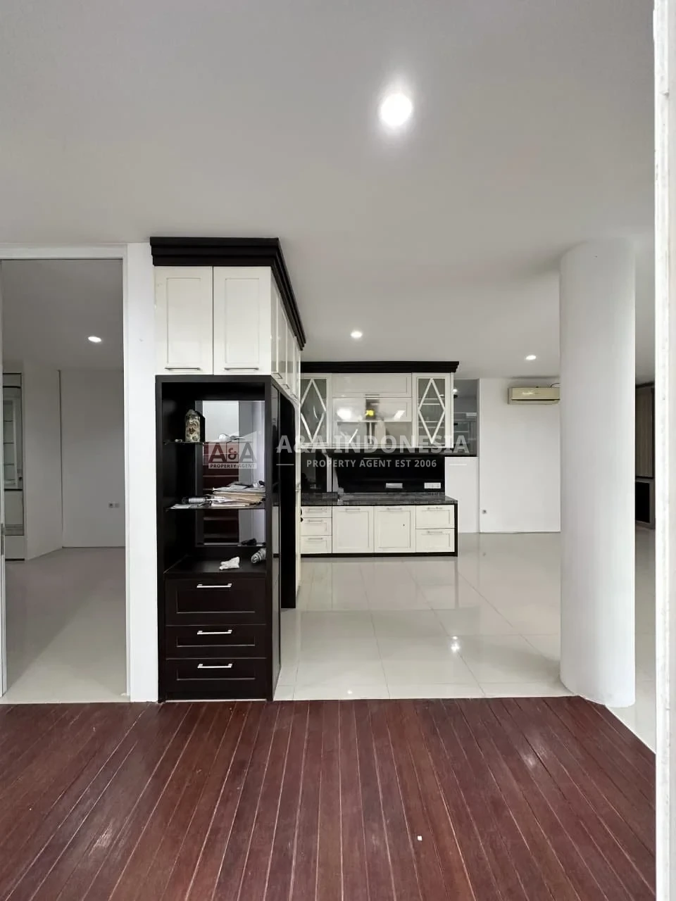 Dijual Rumah Lokasi Strategis Cluster Depan Royal Park Citraland Surabaya Barat - Image 1
