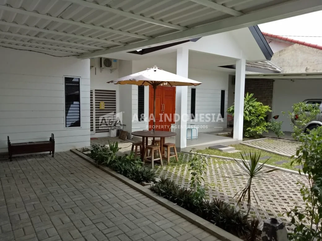 Dijual Rumah Hunian Lokasi Strategis Dekat Fasilitas Kesehatan dan Fasilitas Pendidikan Jl Jemursari Surabaya Selatan - Thumbnail 2
