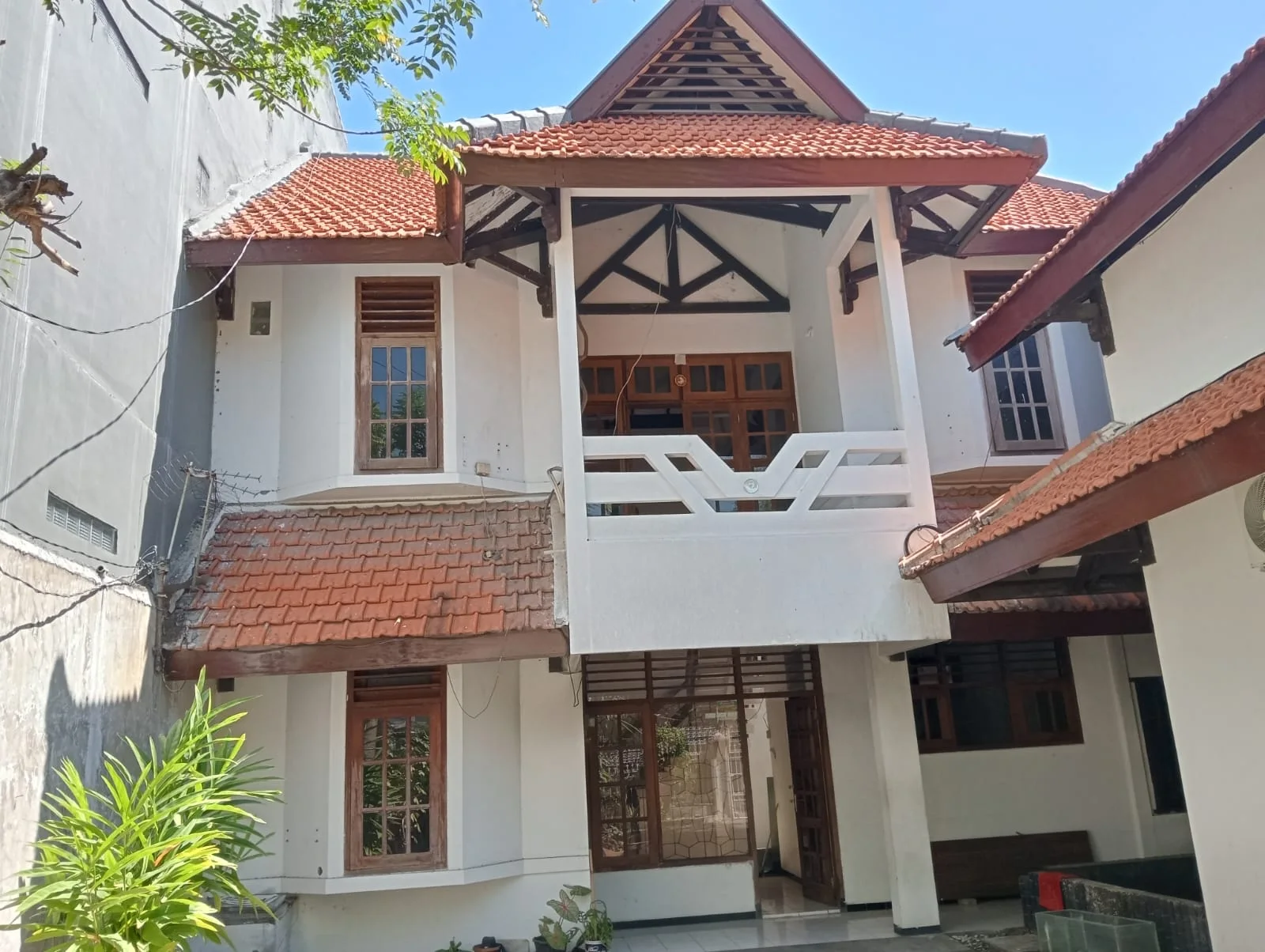 Dijual Rumah Dengan Lokasi Strategis Di Kawasan Dukuh Kupang, Surabaya Barat - Thumbnail 5