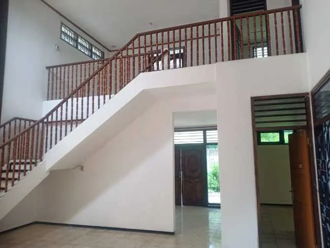 Dijual Rumah Dengan Lokasi Strategis Di Kawasan Dukuh Kupang, Surabaya Barat - Thumbnail 6