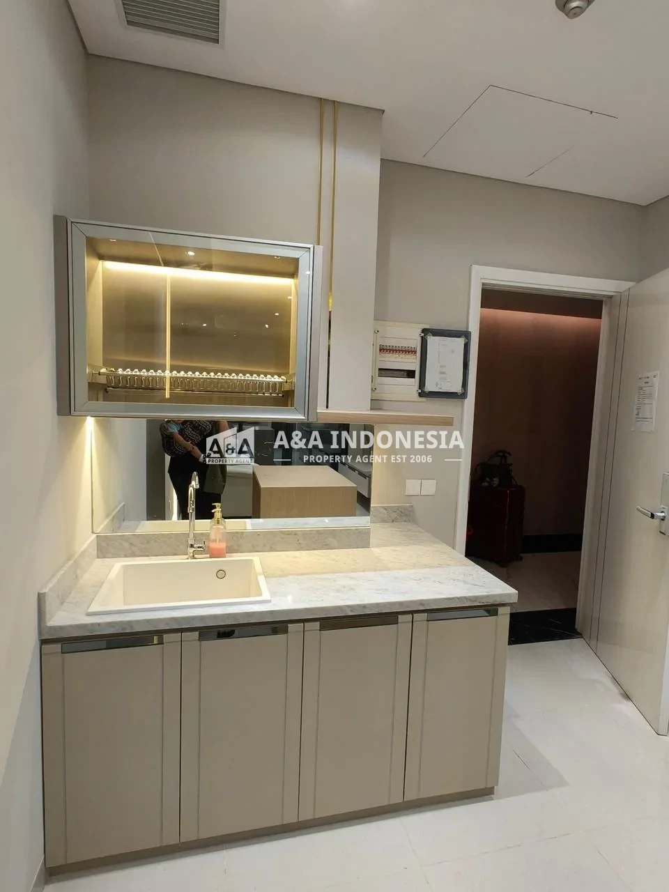 Dijual/Disewakan Apartemen Mewah Tower The Vertu Ciputra World Surabaya Barat - Thumbnail 8