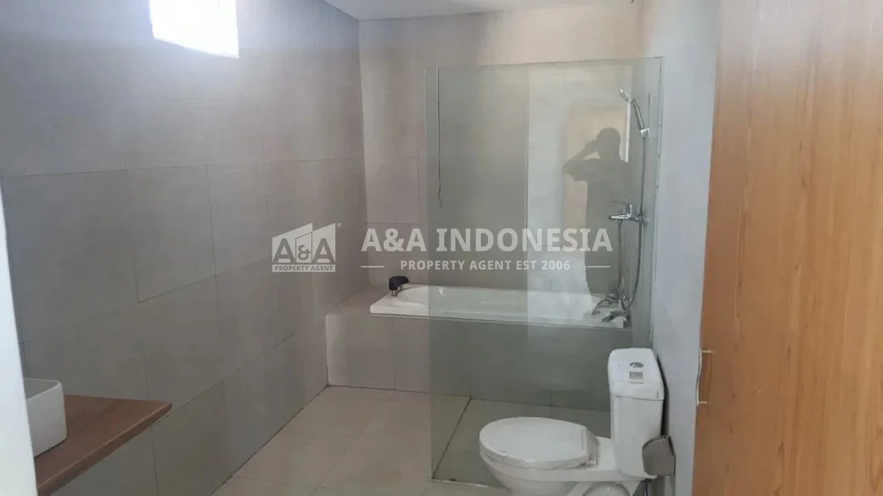 Dijual Villa ke-2 Dari 2 Unit Villa Baru Yang Dapat Dibeli Secara Terpisah di Tumbak Bayuh, Pererenan, Canggu, Bali - Thumbnail 6