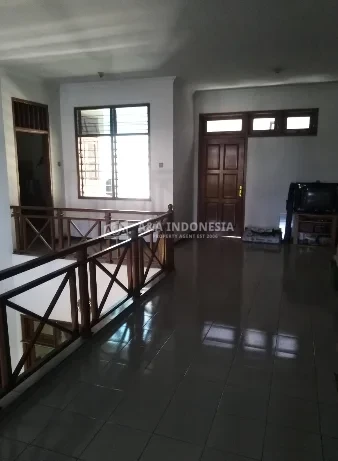 Dijual Rumah di Wilayah Dukuh Kupang, Surabaya Barat - Image 1
