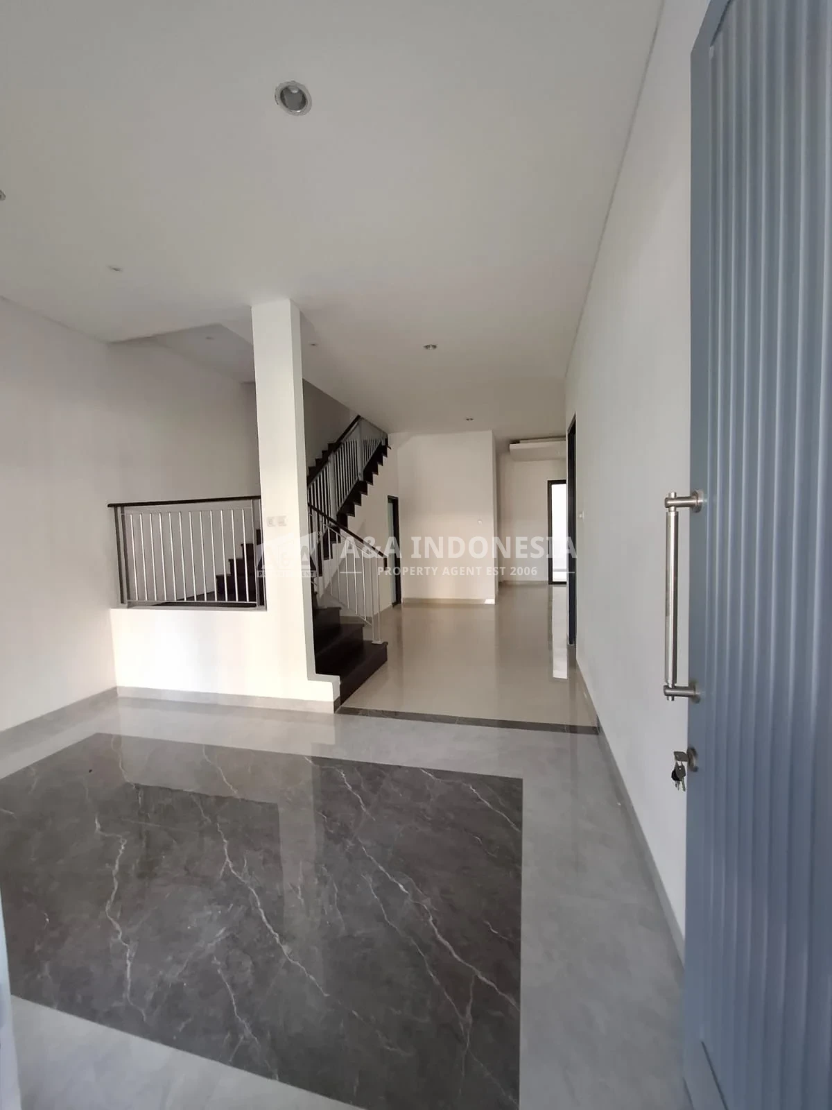 Jual Cepat Rumah Minimalis Palm Beach Pakuwon City Surabaya Timur - Thumbnail 2