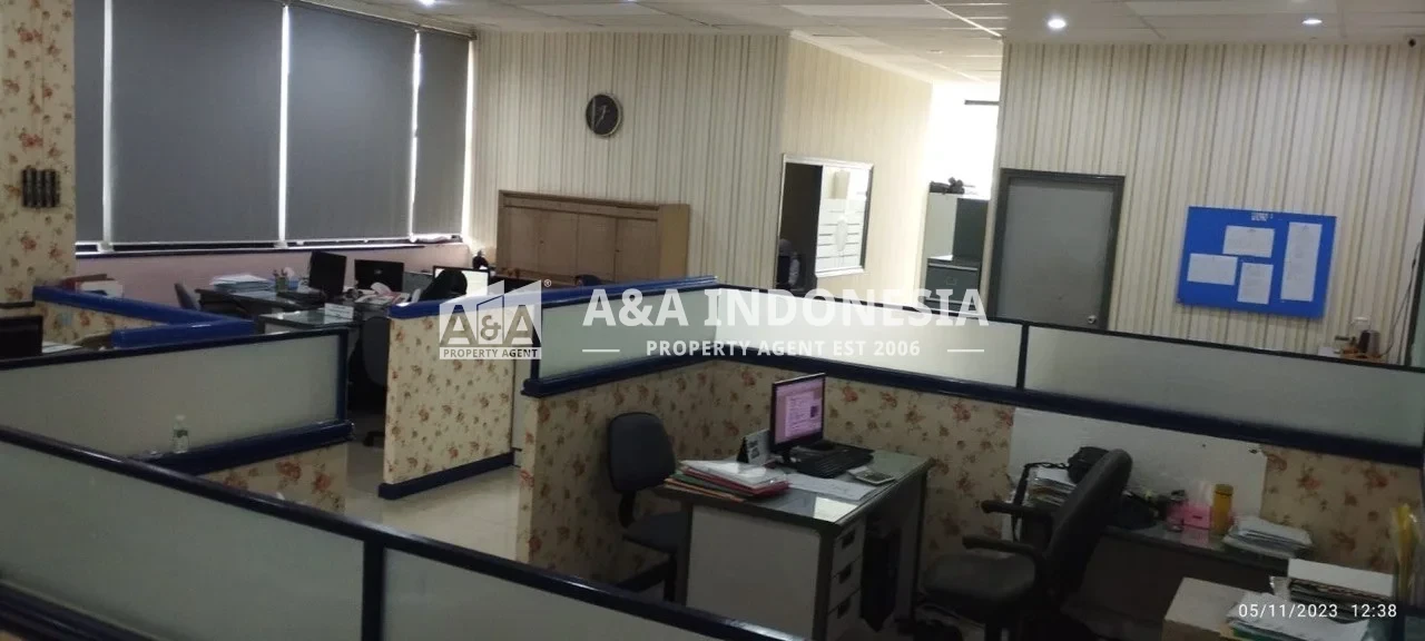 Dijual Rumah Lokasi Strategis Sangat Cocok Untuk Kantor, Perusahaan, Lembaga, Maupun Kegiatan Komersial Lainnya Jemur Andayani Surabaya Selatan - Thumbnail 3