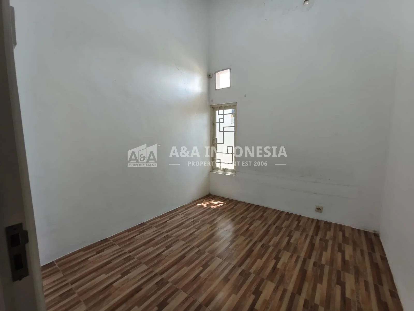 Jual Rumah Baru Siap Huni Gunung Anyar Tambak Lokasi Strategis Surabaya - Thumbnail 4