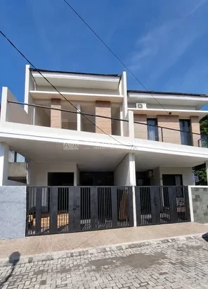 Dijual Rumah 2 Lantai Premium – Wiyung Brantas Permai, Surabaya Barat