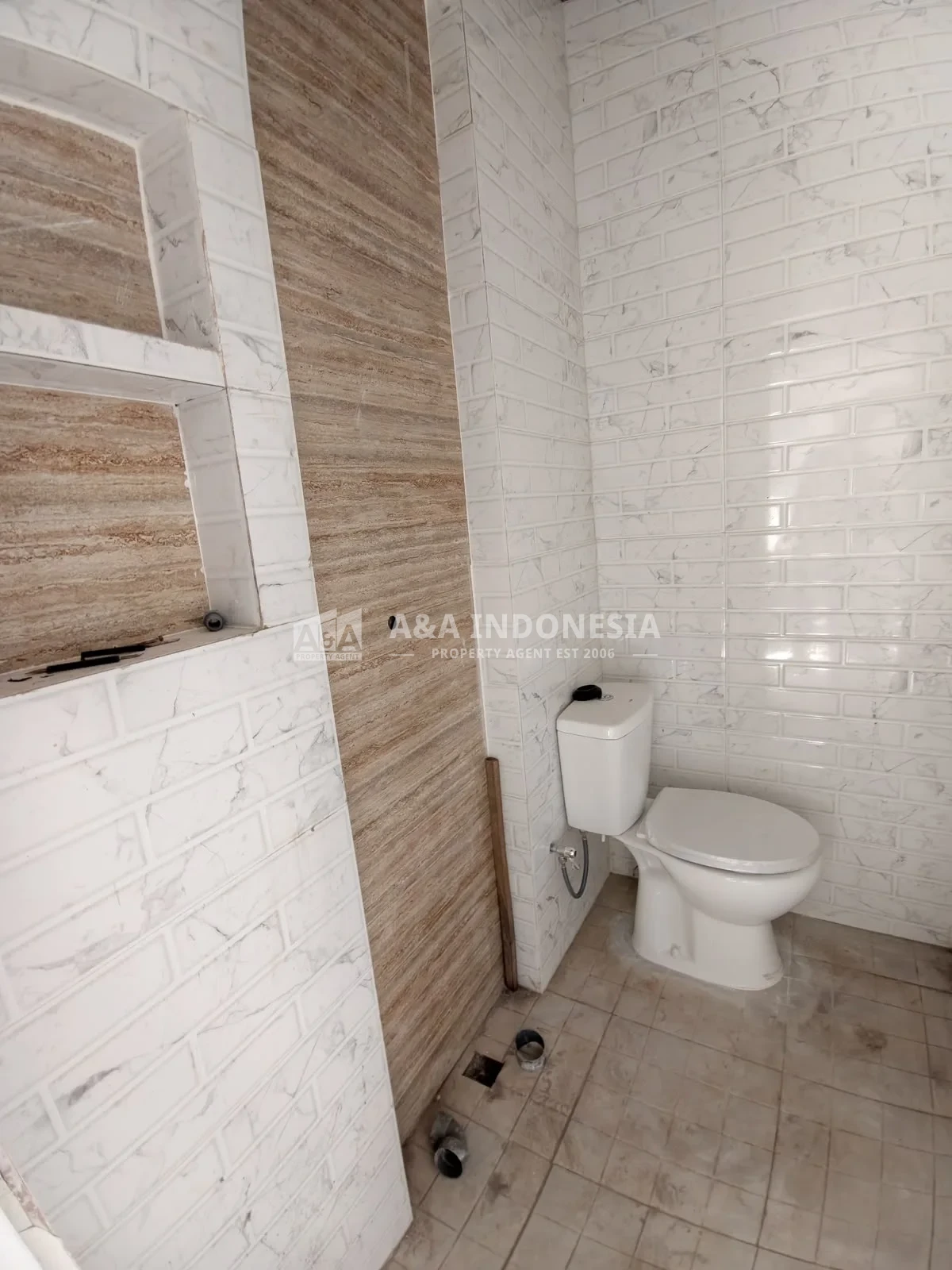 Dijual Rumah Minimalis Lokasi Strategis 2 Lantai Full Bangunan Bumi Wonorejo Asri Surabaya Timur - Thumbnail 4