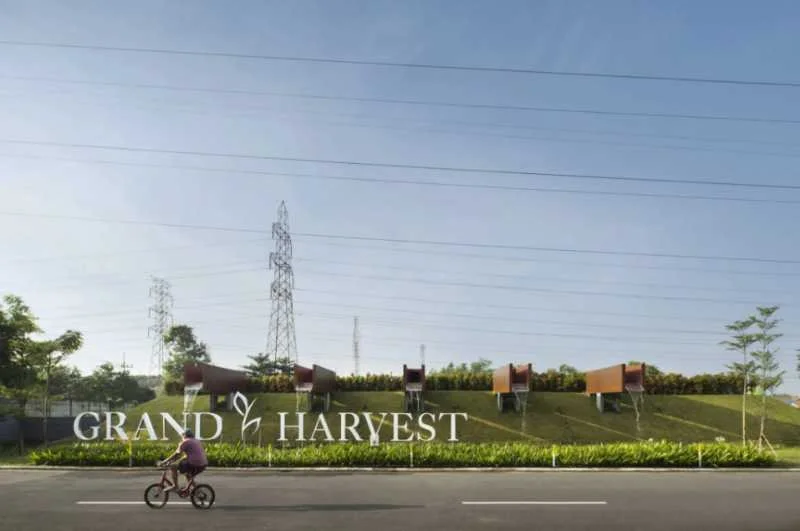 Dijual Rumah Hunian Ideal untuk Keluarga Muda di Grand Harvest Cluster Bervoir Surabaya Barat