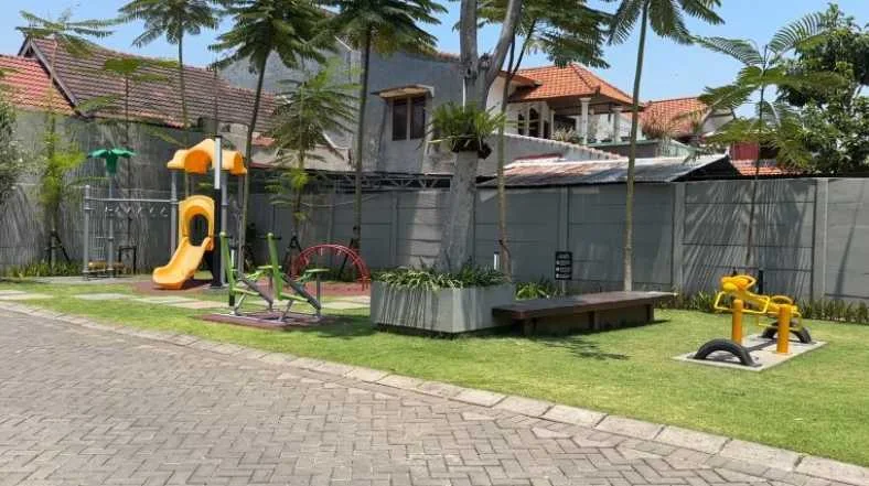 Dijual Rumah Ideal untuk Keluarga Muda di Grand Harvest Cluster Belvoir Surabaya Barat - Thumbnail 4
