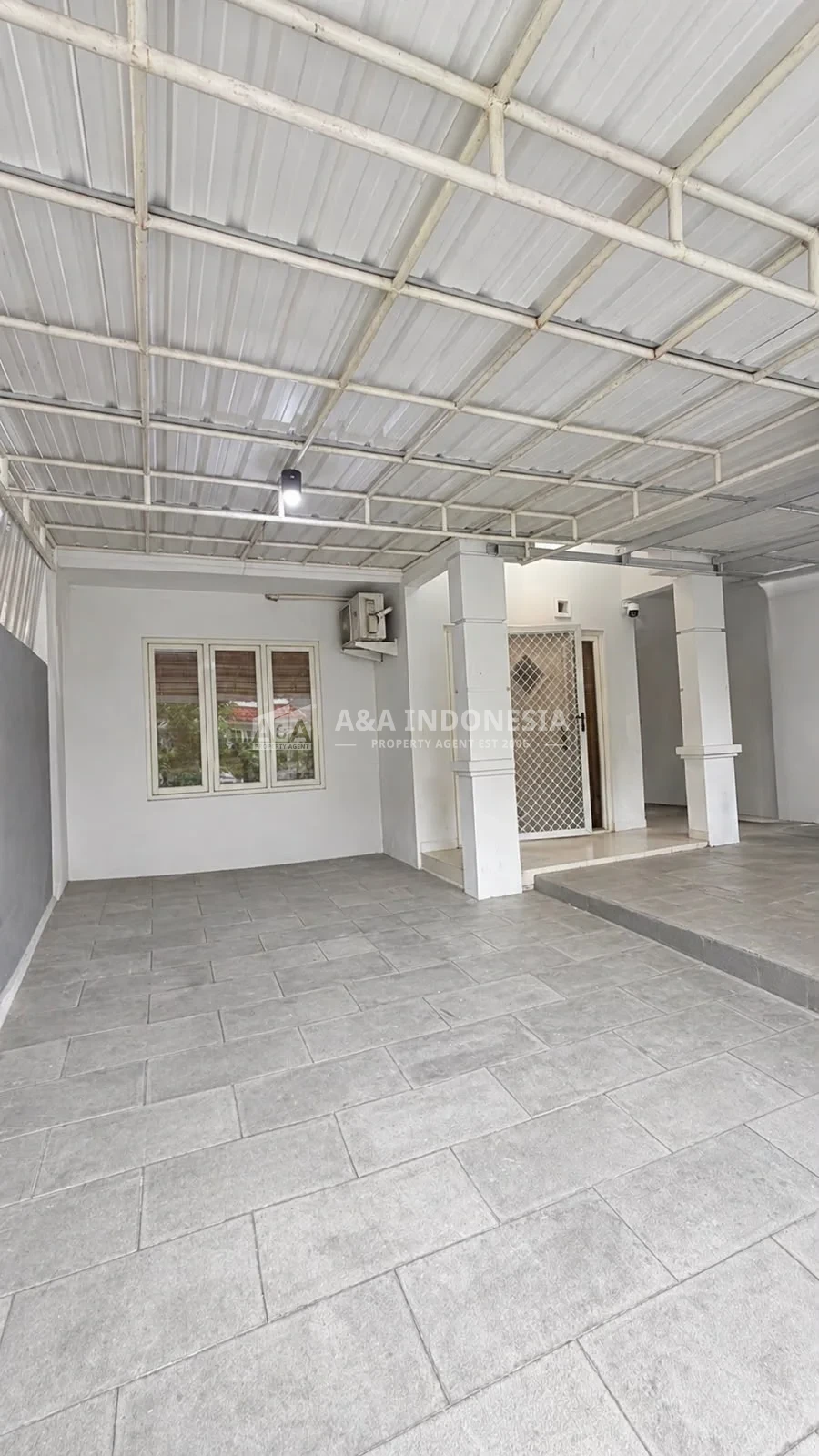Dijual Rumah Selangkah dari Mall Pakuwon Indah – Villa Valensia Surabaya Barat - Thumbnail 2
