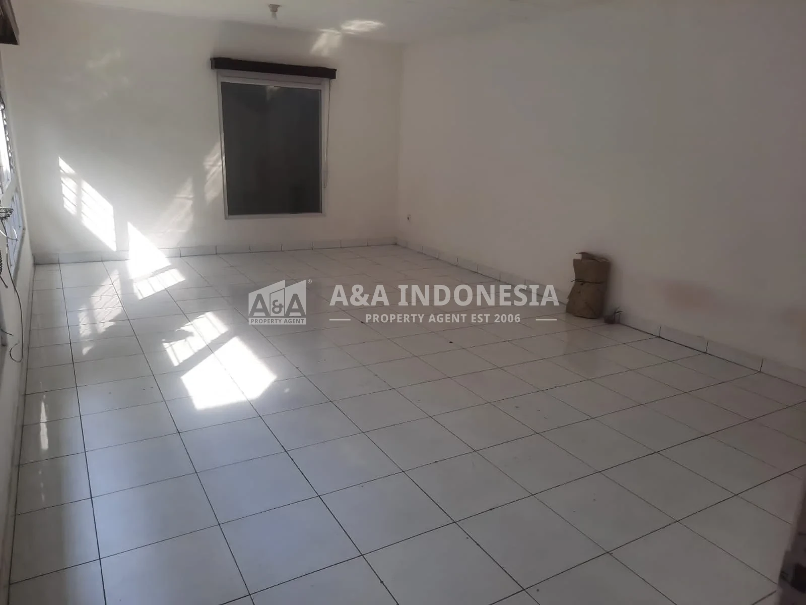 Jual / Sewa Rumah Usaha Raya Indragiri Lokasi Strategis Komersiil Surabaya - Thumbnail 3