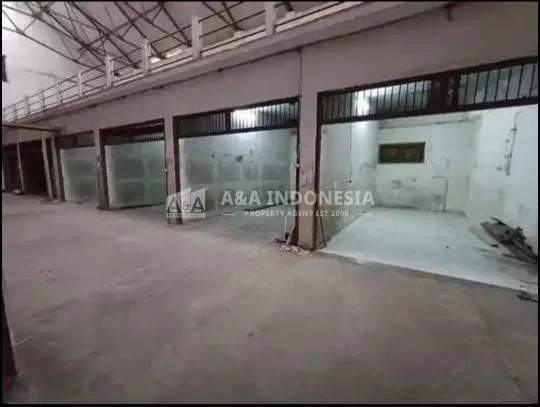 Disewakan Gudang di Jalan Bongkaran, Surabaya Utara - Image 1
