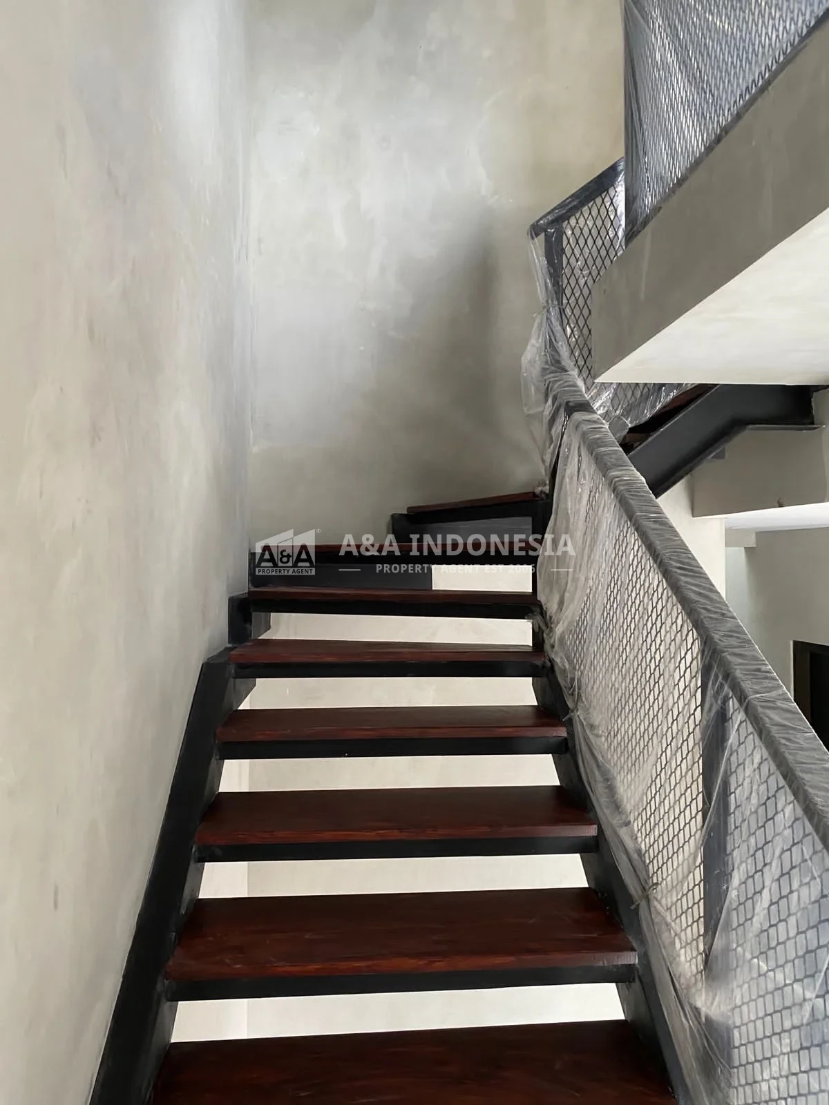 Jual Rumah Baru Gress 2 Lantai Kutisari Indah Lokasi Strategis Surabaya - Thumbnail 7