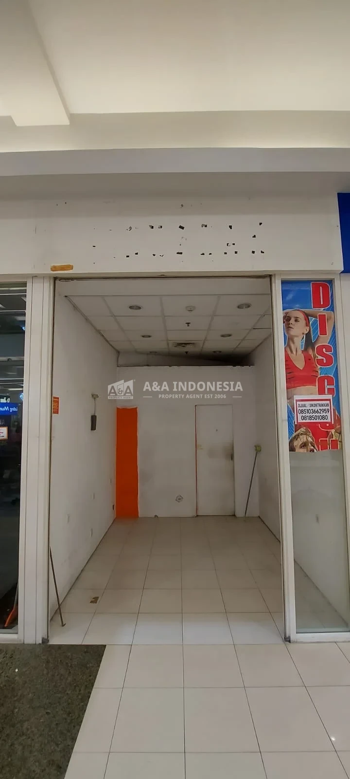 Dijual / Disewakan Stand Royal Plaza Surabaya Lantai Ground Lokasi Strategis - Image 1