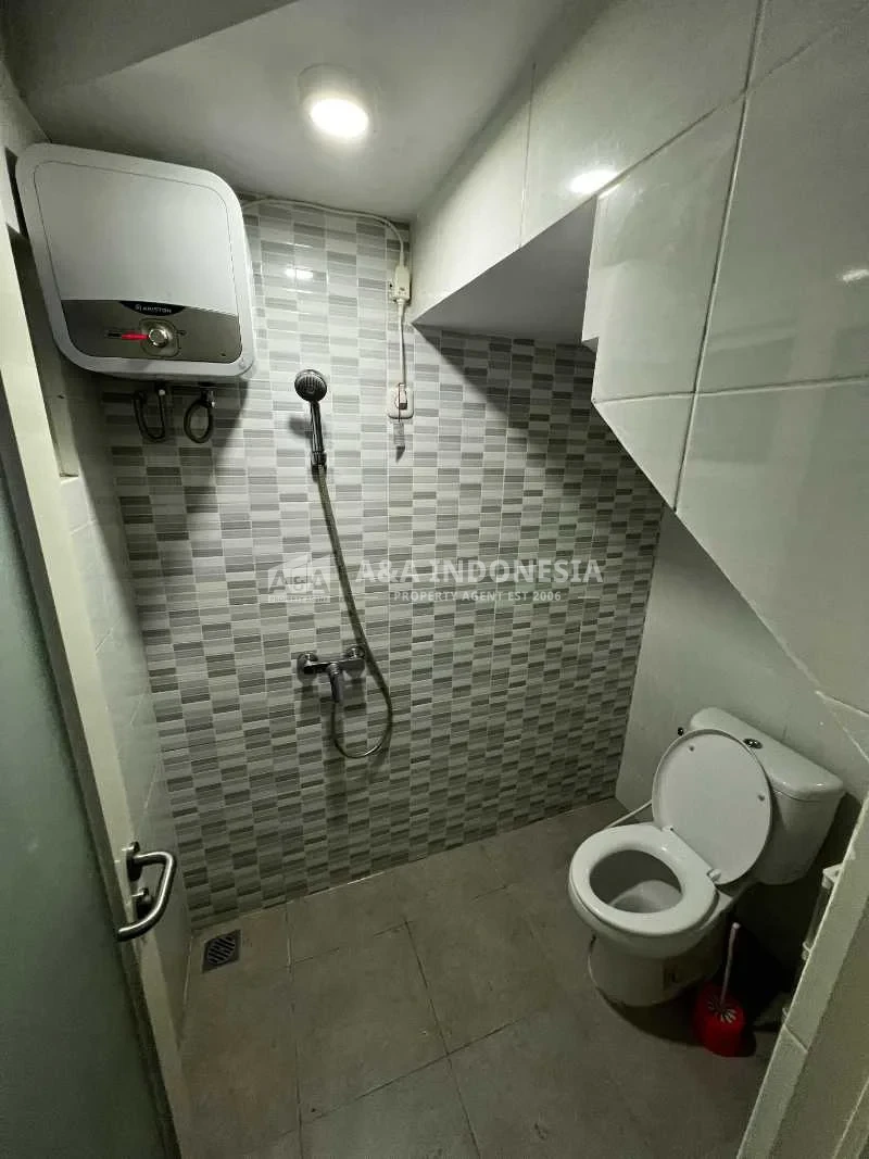 Disewakan Rumah 2 Lantai Green Orchid Lokasi Strategis Malang Jawa Timur - Thumbnail 3