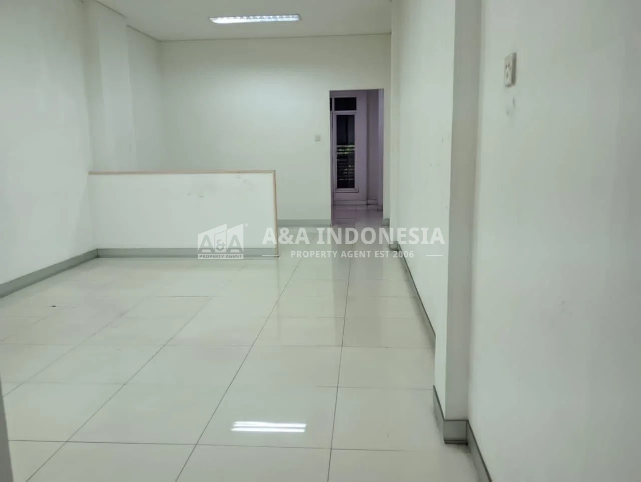 Dijual Ruko Bagus Strategis di Wilayah Raya Jemursari Surabaya Selatan - Thumbnail 3