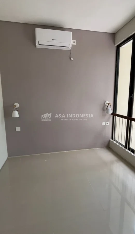 Dijual Rumah Lokasi Strategis 2 Lantai Northwest Lake Citraland Surabaya Barat - Thumbnail 4