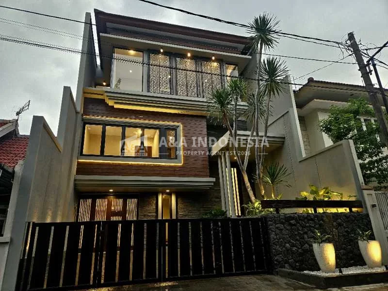 Jual Rumah Mewah Baru Gress Galaxy Bumi Permai Araya lokasi strategis Surabaya - Image 1