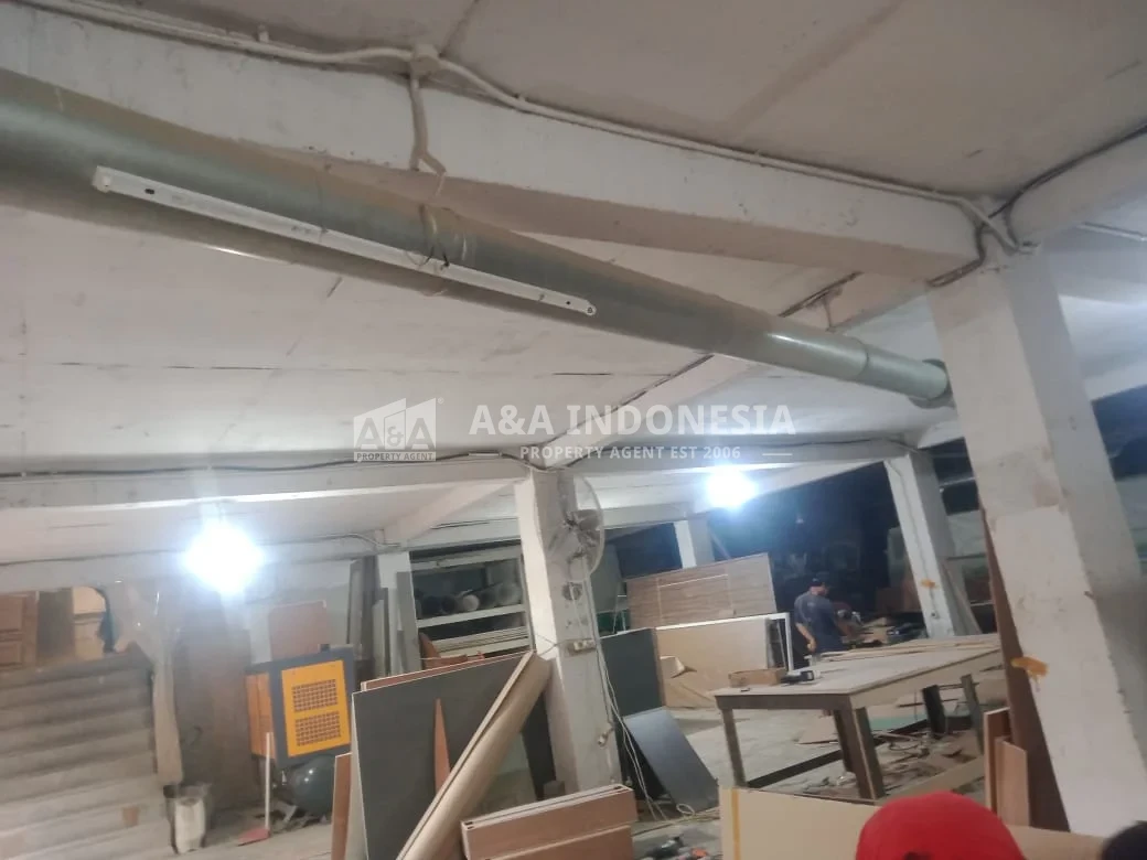 Jual Gudang Kedinding Tengah Lokasi Strategis Surabaya - Thumbnail 5