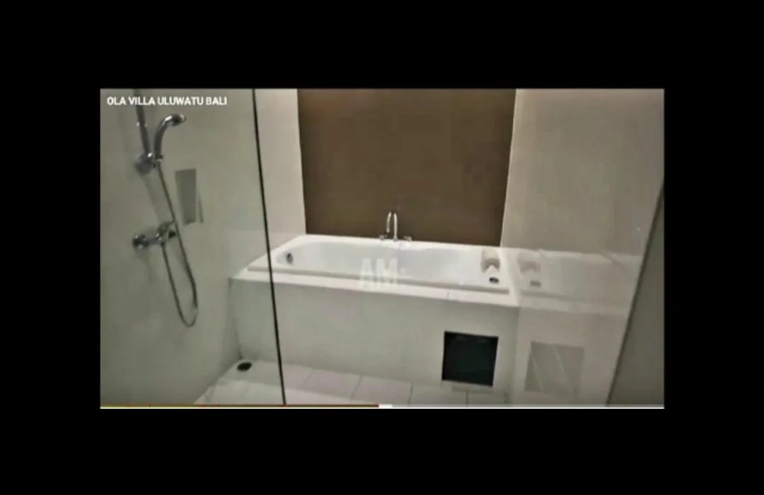 Jual Villa Mewah 2 Lantai plus Swimming Pool Uluwatu Pecatu Badung Lokasi Strategis di Bali - Thumbnail 4