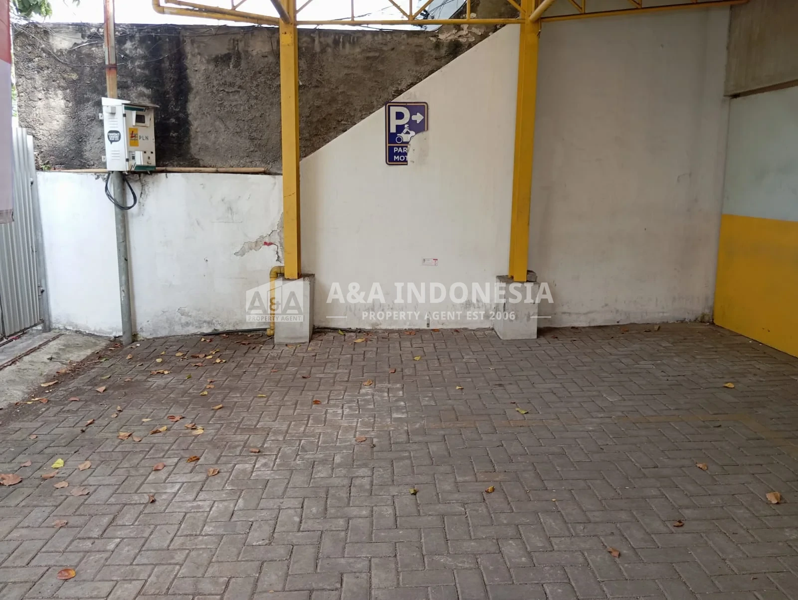 Disewakan Rumah Usaha Raya Nginden Lokasi Istimewa Strategis Surabaya - Thumbnail 8