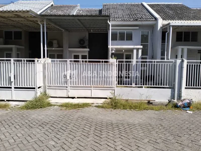 *Dijual Rumah siap huni di Alana Regency Sidosjo* - Image 1