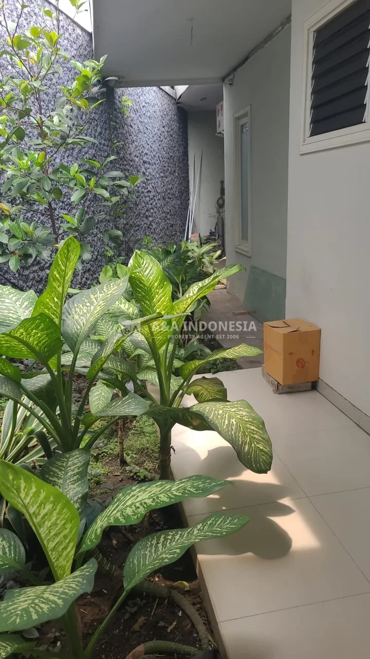 Dijual Rumah Minimalis Lokasi Strategis Medokan Asri Surabaya Timur - Image 1