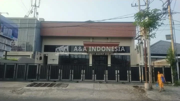 Disewakan Rumah Komersial Eks Resto di Jalan Musi, Surabaya Pusat - Image 1