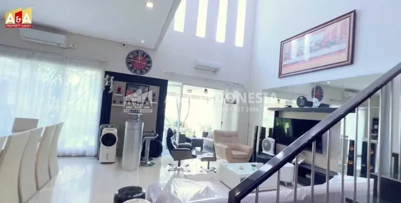 Dijual Rumah Elit Siap Huni Lokasi Premium Raffles Garden  Citraland Surabaya Barat - Thumbnail 3