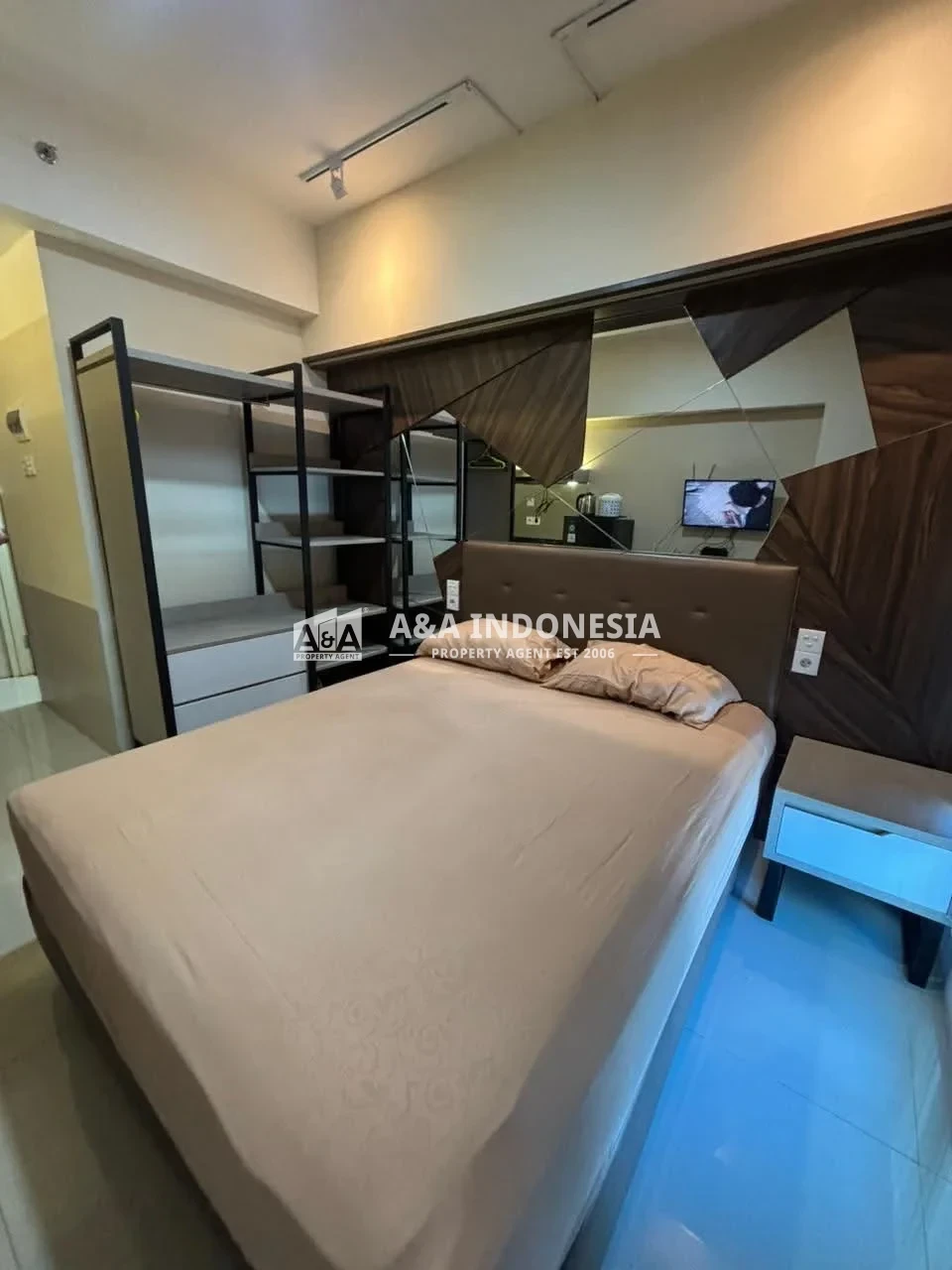 Disewakan Apartemen Studio Lokasi Strategis Murah Full Furnish Tanglin Pakuwon Mall Surabaya Barat - Thumbnail 2