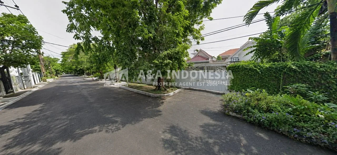 Disewakan Rumah Eksklusif Di Kawasan Trunojoyo, Surabaya Pusat - Thumbnail 2