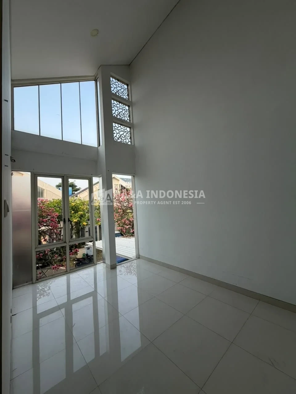 Disewakan Rumah Strategis Di Jalan Zimbali Costa, Surabaya Timur - Thumbnail 8