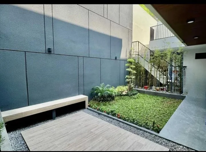 Jual Rumah Mewah 2 Lantai Baru Gress Bukit Golf International Lokasi Premium Citraland Surabaya - Thumbnail 4