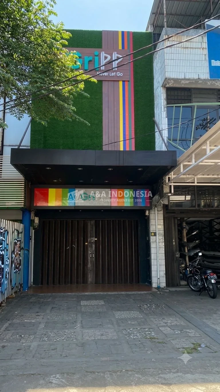 Disewakan Ruko 3 Lantai di Ngagel Jaya Selatan Surabaya - Image 1