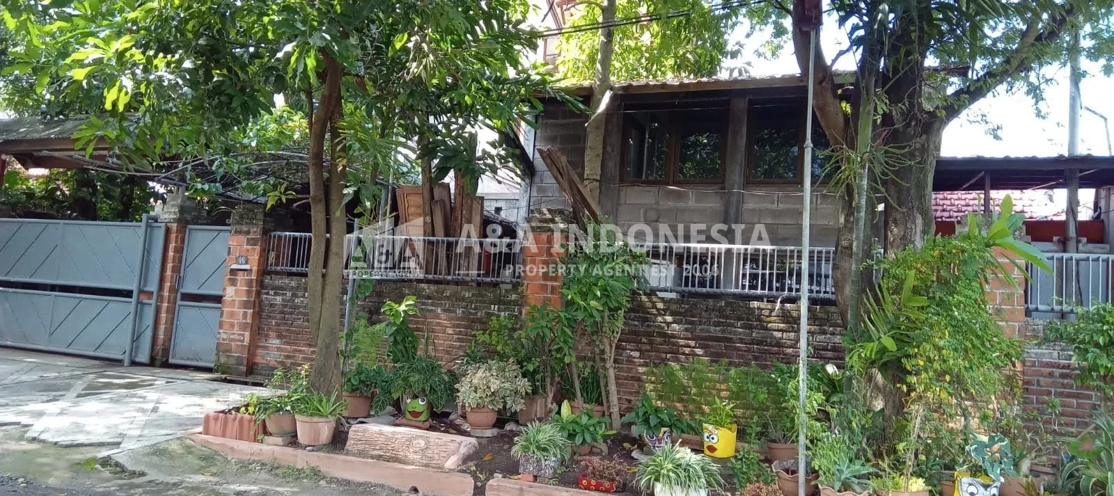 Dijual Murah Rumah Lokasi Strategis di Pakis Tirtosari, Surabaya Barat - Image 1