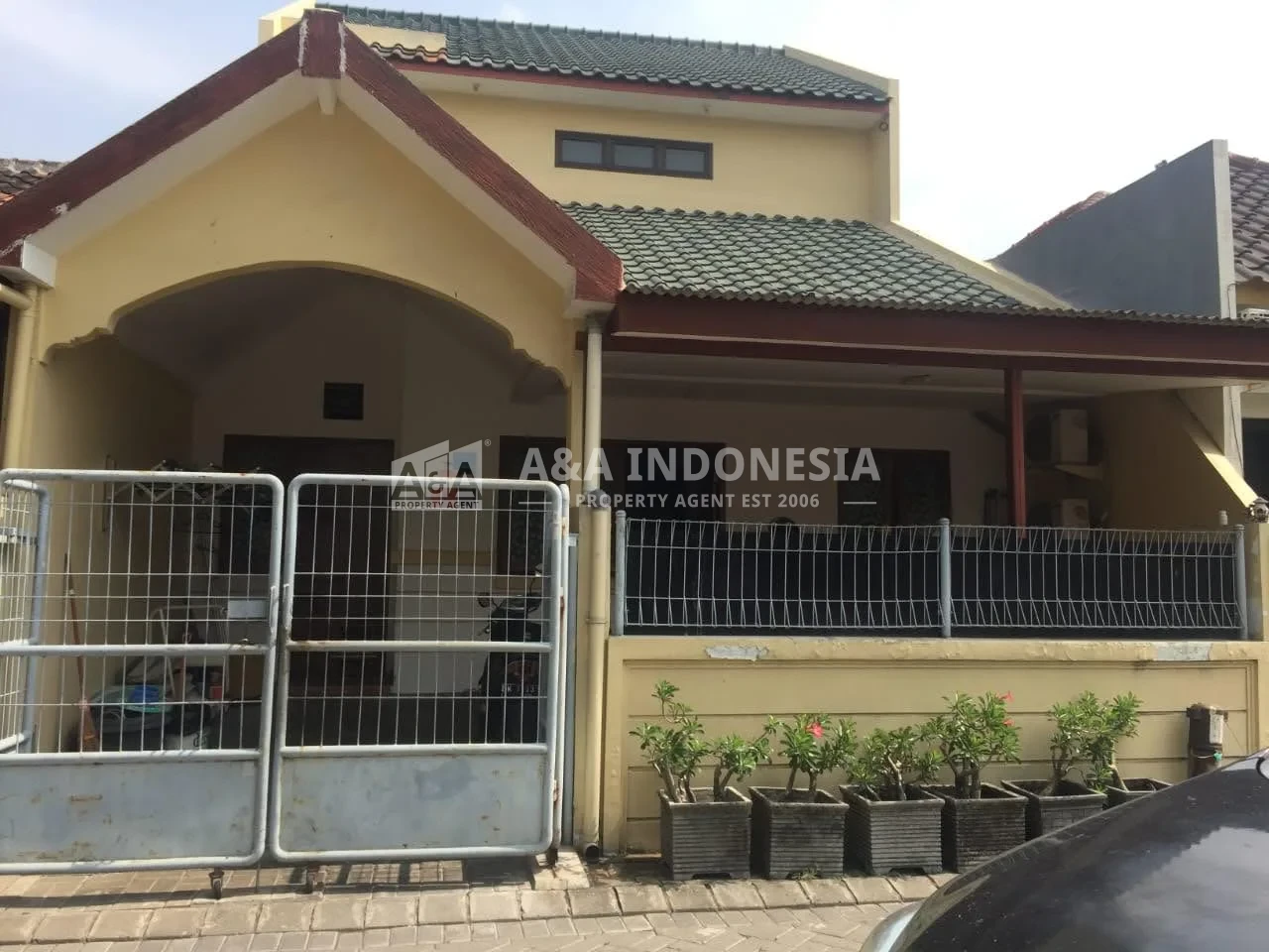 Dijual Rumah Bangunan Kuat di Bukit Palma Citraland, Surabaya Barat - Image 1