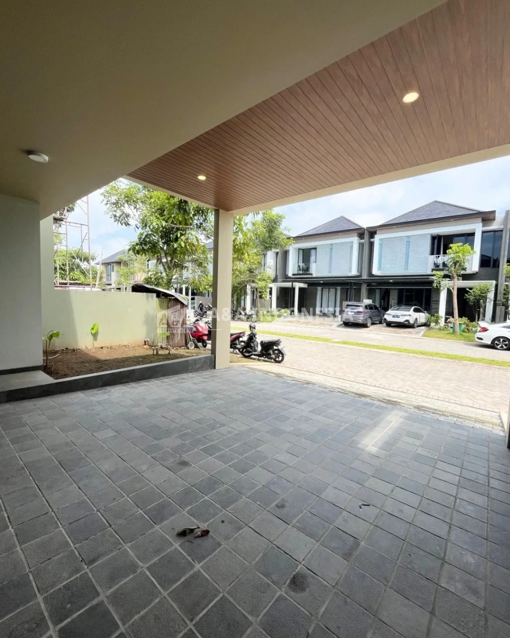 Dijual rumah baru minimalis mewah di Jalan Woodland Citraland, Surabaya Barat - Thumbnail 8