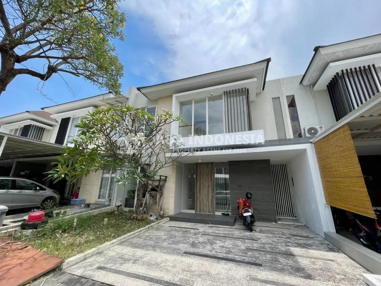 Jual Rumah 2 Lantai Murah Pelican Hill Lokasi Strategis Citraland Utara Surabaya, Butuh Jual Cepat