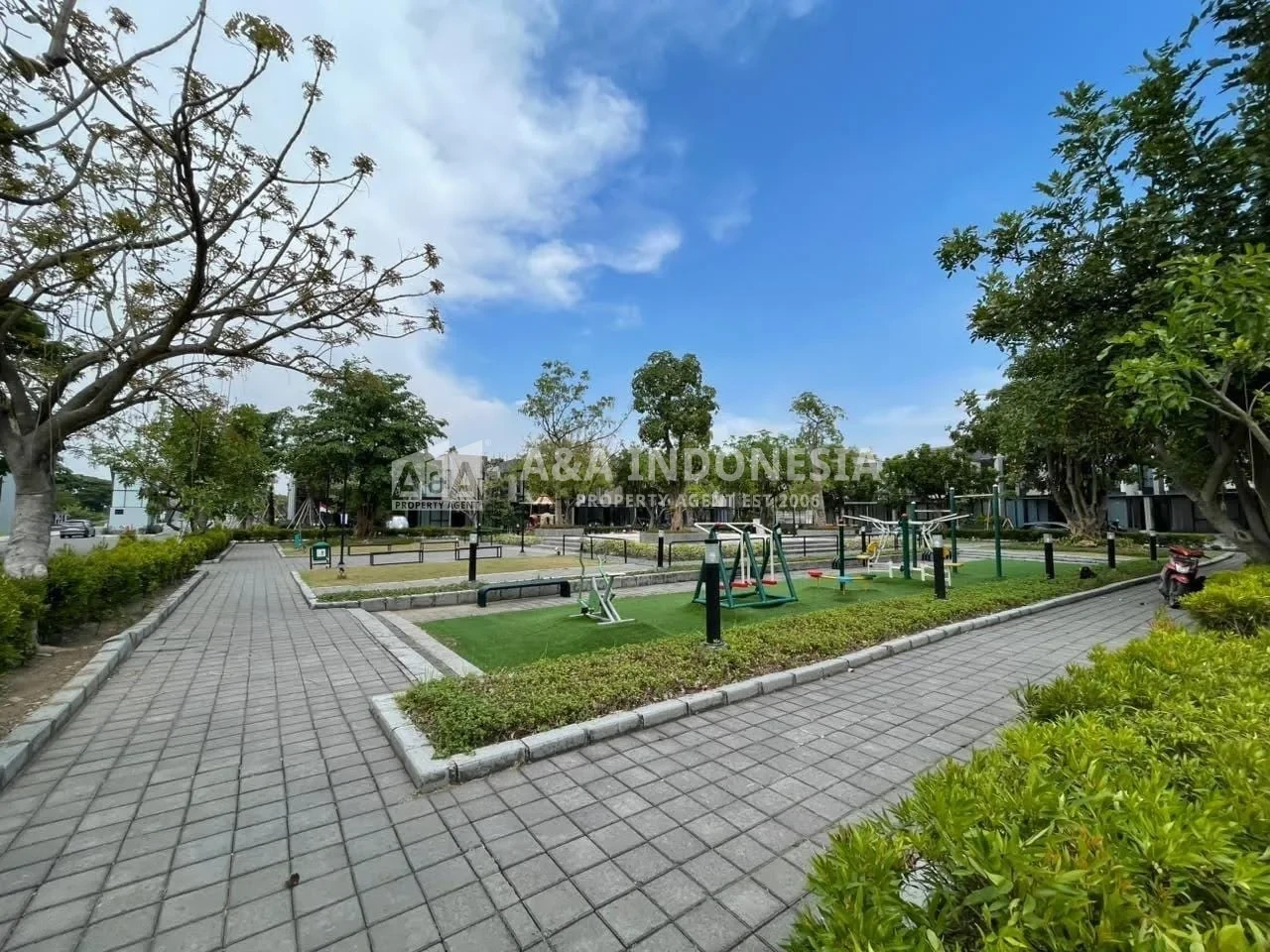 Jual Rumah 2 Lantai Murah Pelican Hill Lokasi Strategis Citraland Utara Surabaya, Butuh Jual Cepat - Thumbnail 3