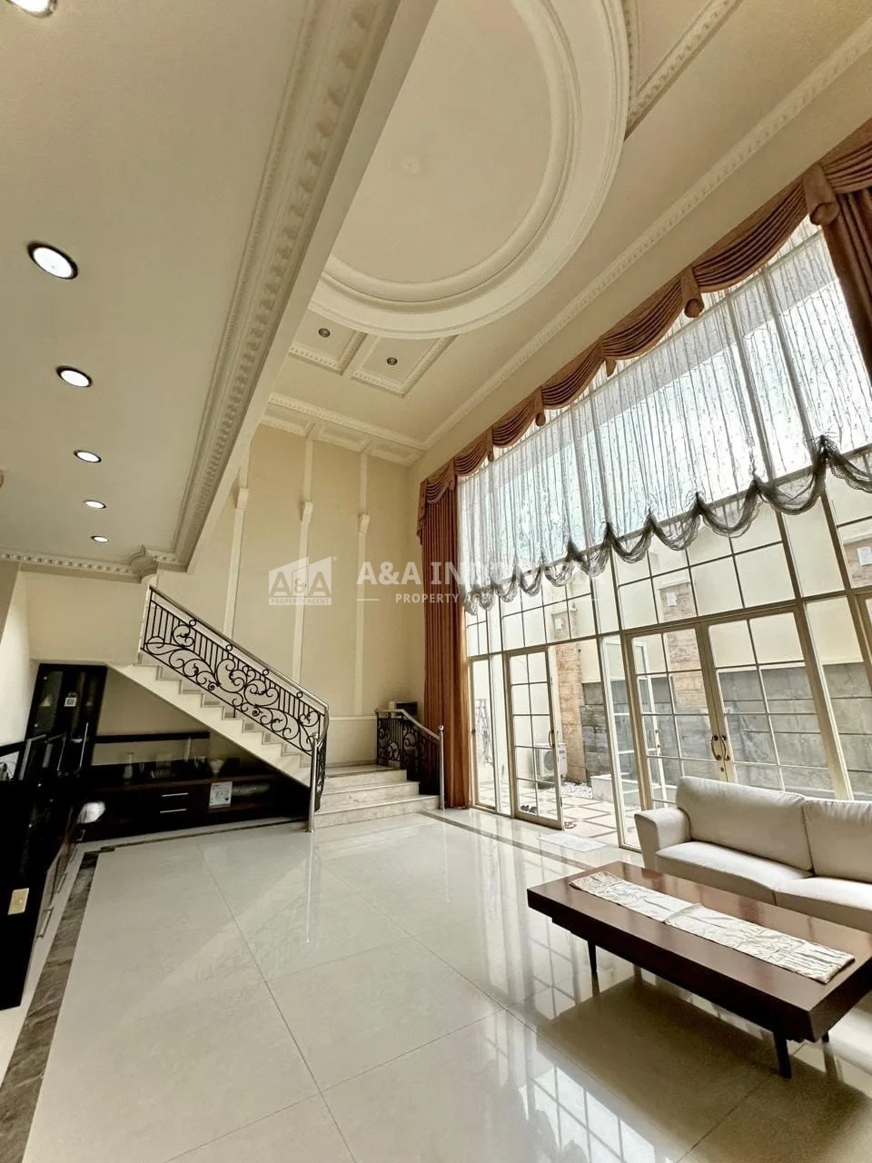 Jual Rumah 2 Lantai High Value Living Villa Sentra Raya Citraland Surabaya - Thumbnail 2
