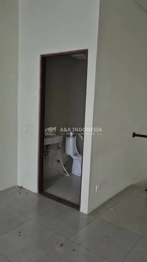 Dijual / Disewa Ruko Tierra Soho Surabaya Barat Hadap Jalan Raya Dekat Hokky & Isen - Thumbnail 2