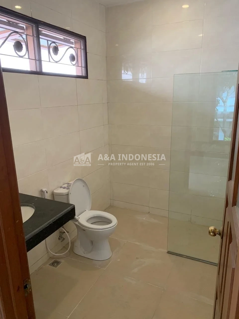 Jual Rumah 2 Lantai Mewah Merekah Graha Famili Lokasi Premium Strategis Surabaya Barat - Thumbnail 4