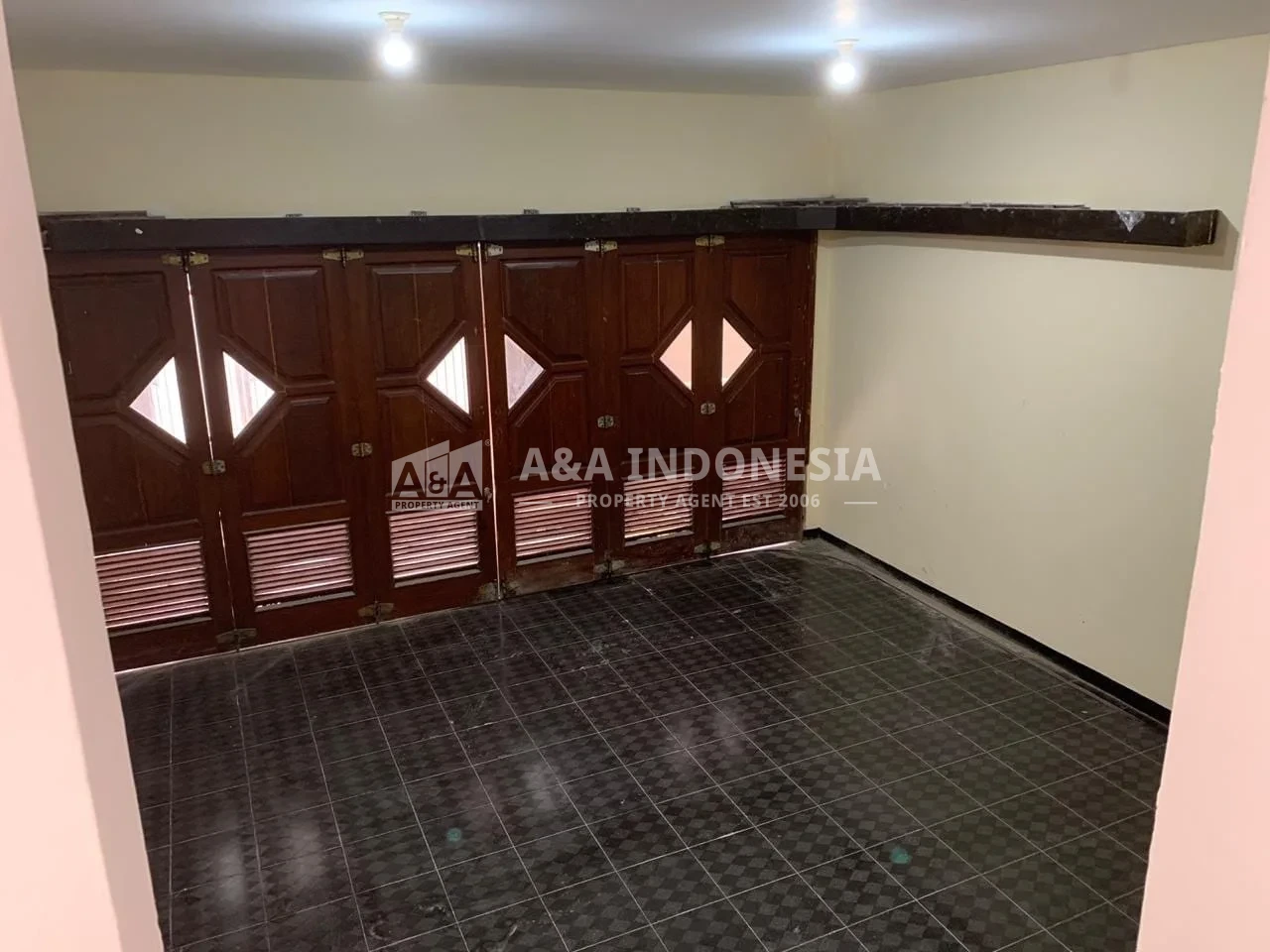 Jual Rumah 2 Lantai Mewah Merekah Graha Famili Lokasi Premium Strategis Surabaya Barat - Thumbnail 5