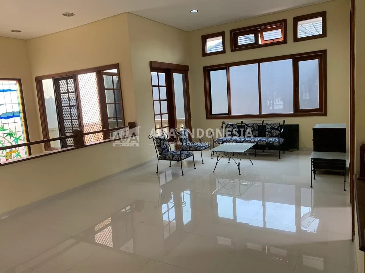 Jual Rumah 2 Lantai Mewah Merekah Graha Famili Lokasi Premium Strategis Surabaya Barat - Thumbnail 6