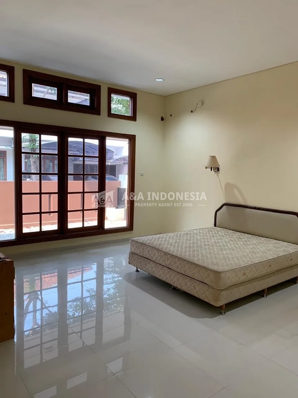 Jual Rumah 2 Lantai Mewah Merekah Graha Famili Lokasi Premium Strategis Surabaya Barat - Thumbnail 7