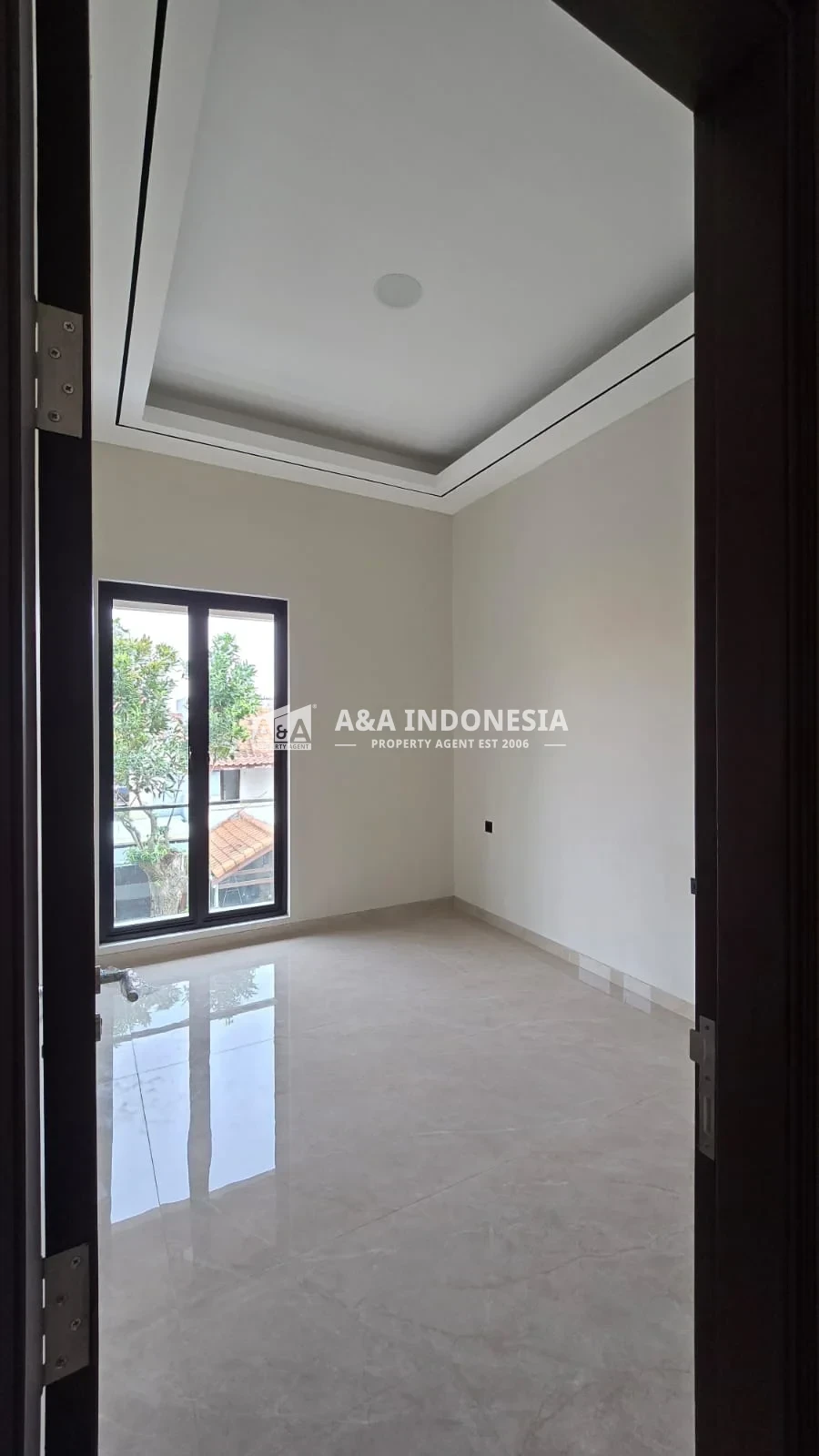 Dijual Rumah Baru Gress Nyaman, Lokasi Premium International Village Citraland Surabaya Barat - Thumbnail 3
