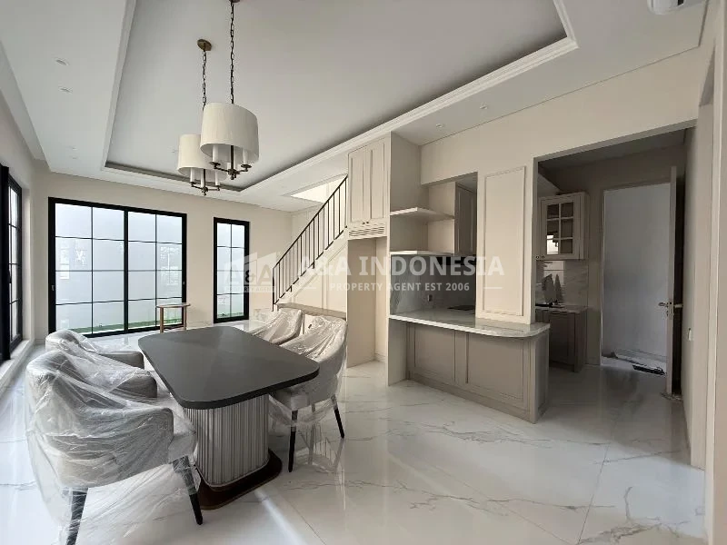 Rumah Baru Model American Modern Citraland Surabaya Barat - Thumbnail 2